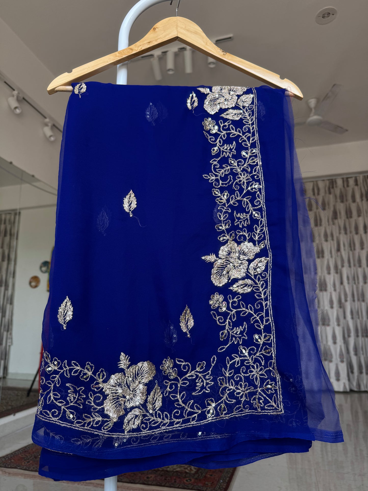 Aari sitara buti saree