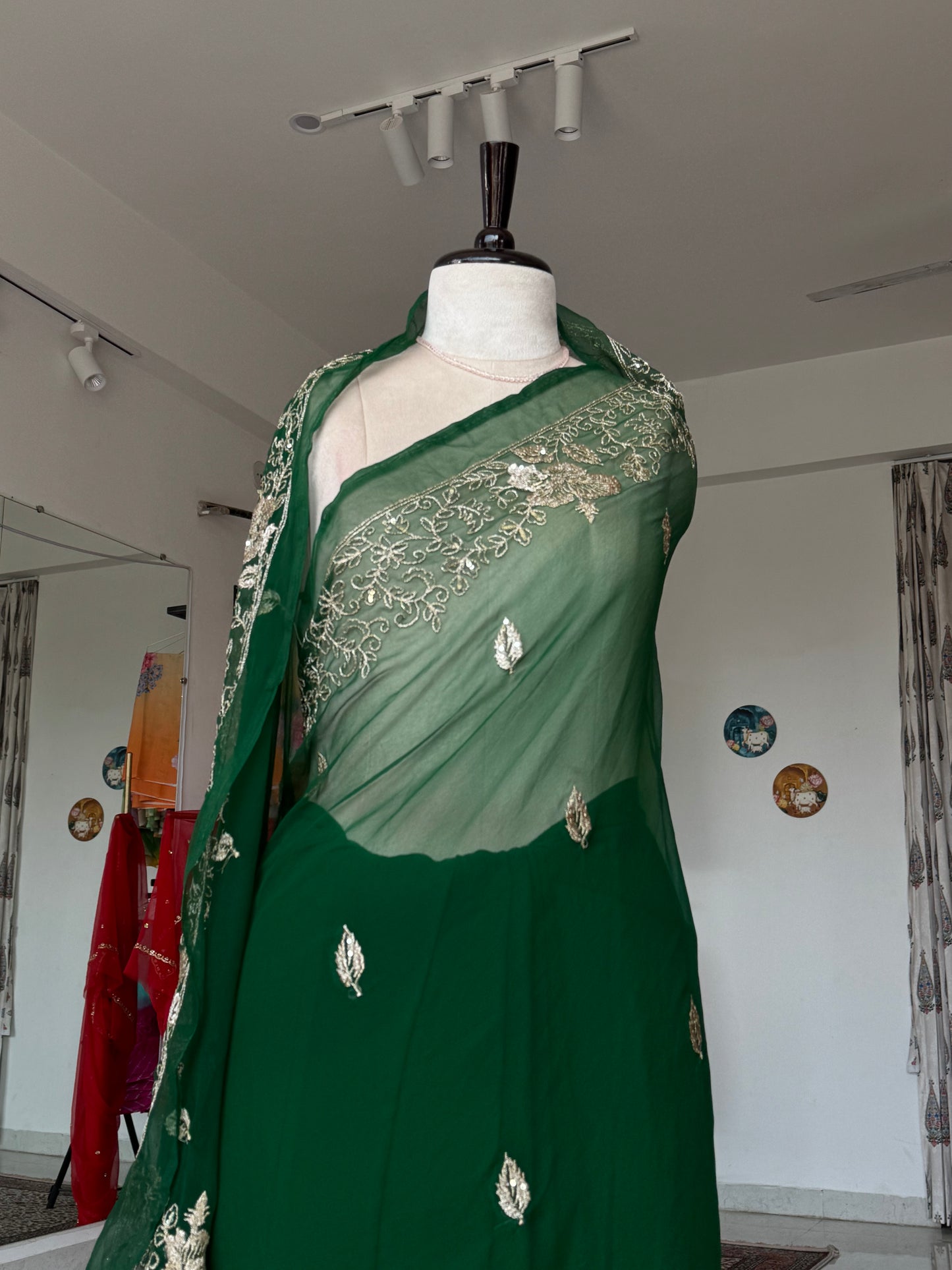 Aari sitara buti saree