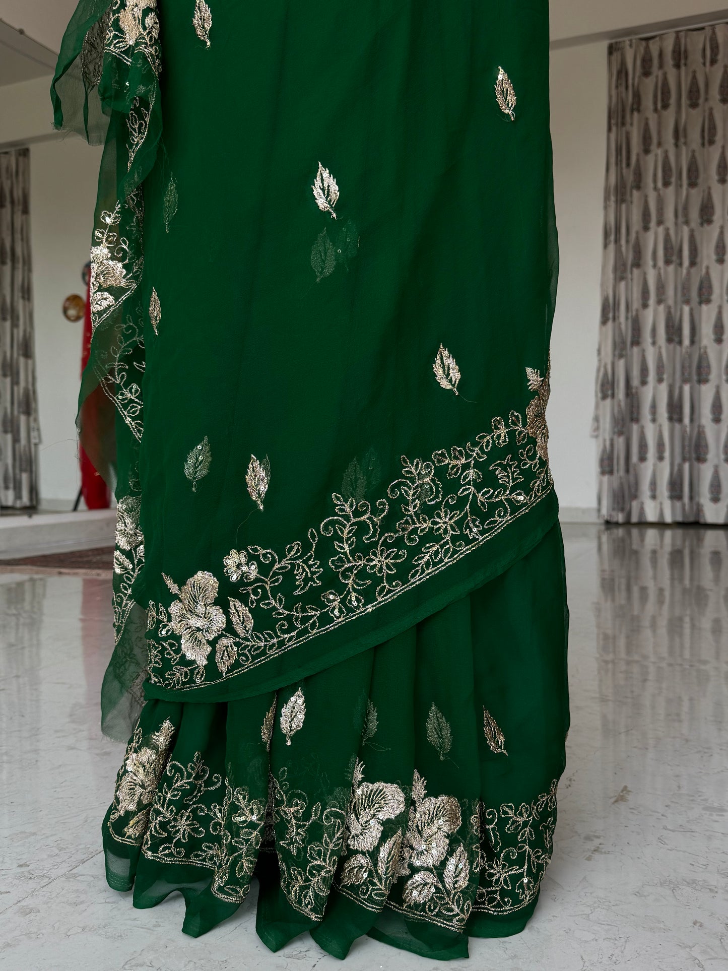 Aari sitara buti saree
