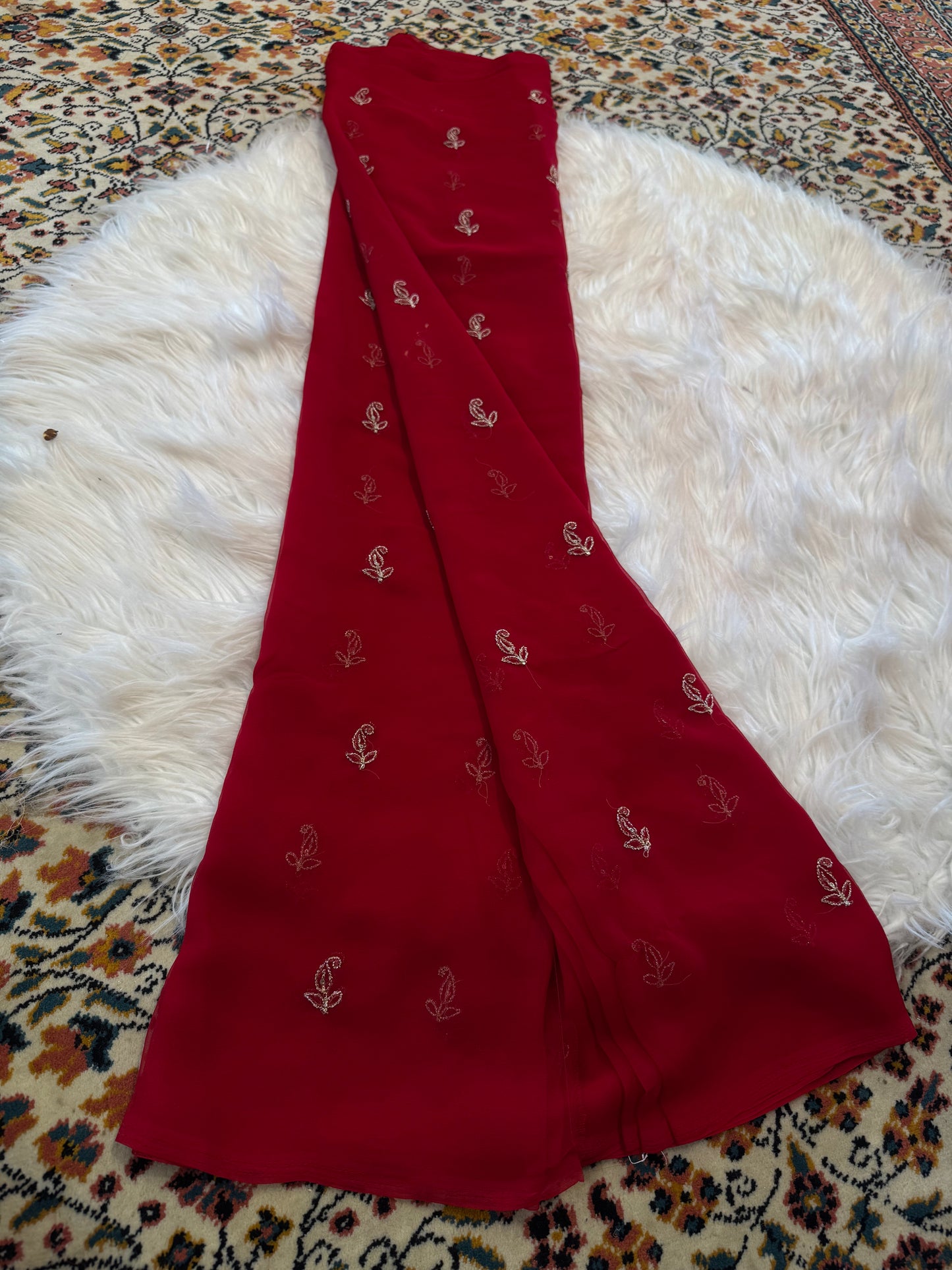 Aari sitara buti saree