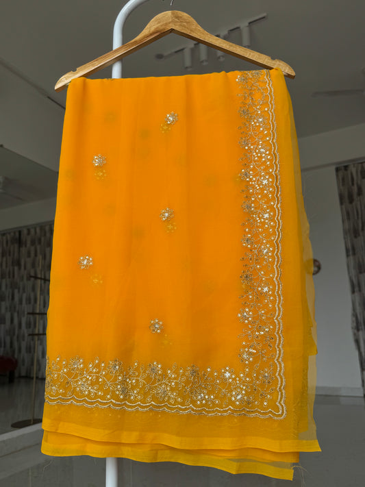 Aari sitara border