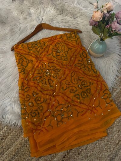 Chunri with mirror aari work