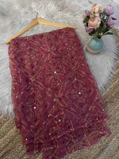 Chunri with mirror aari work