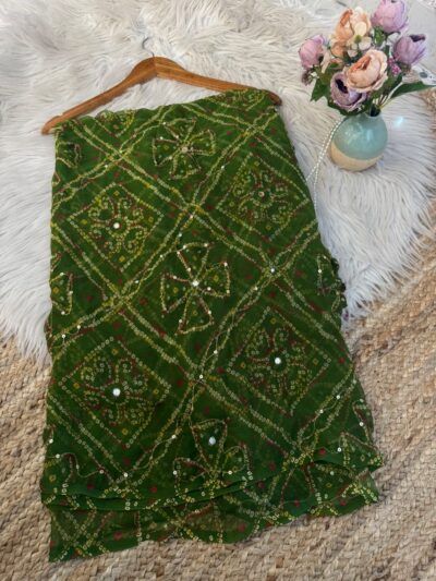 Chunri with mirror aari work