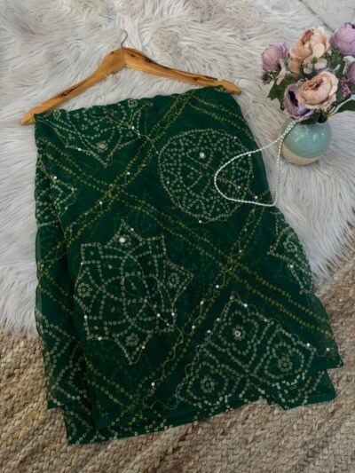 Chunri with mirror aari work