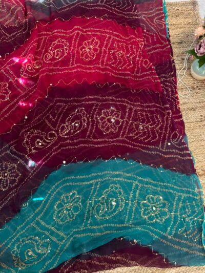 Lehriya chunri with mirror and aari sitara work