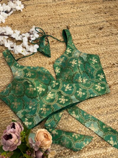 Jacquard position blouse