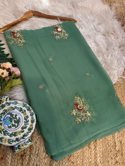 Buta saree Green