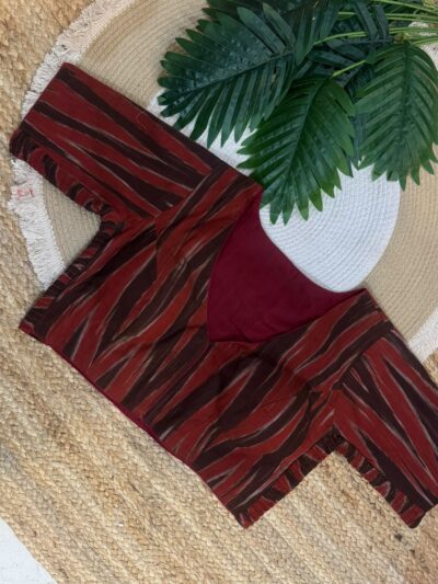 Side Stretchable Ikat print blouse Brown