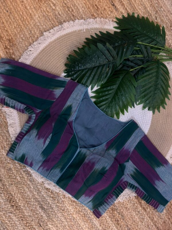 Side Stretchable Ikat print blouse Grey