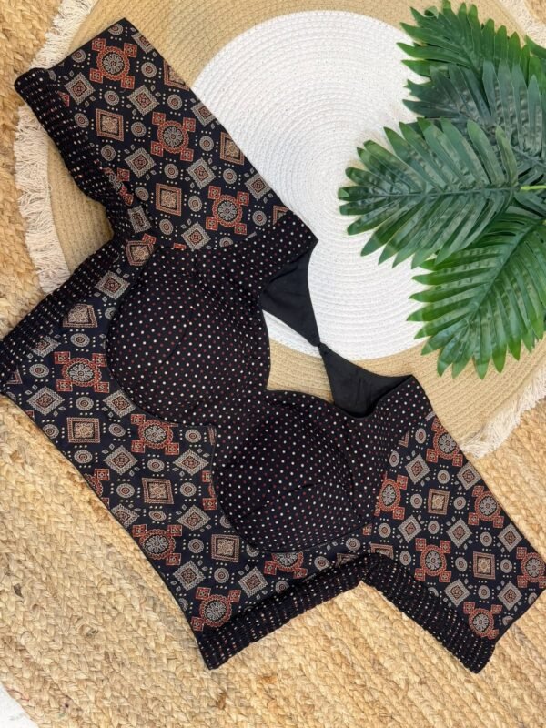 Side strechable blouse Brown