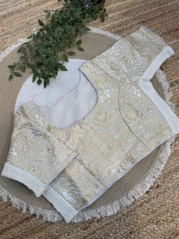 Banarasi Parcha side strechable blouse Silver