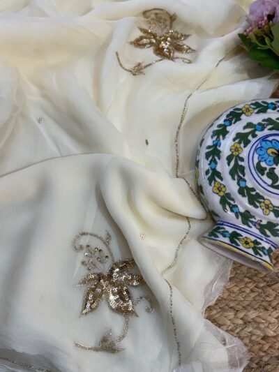 Sequins Buta White1