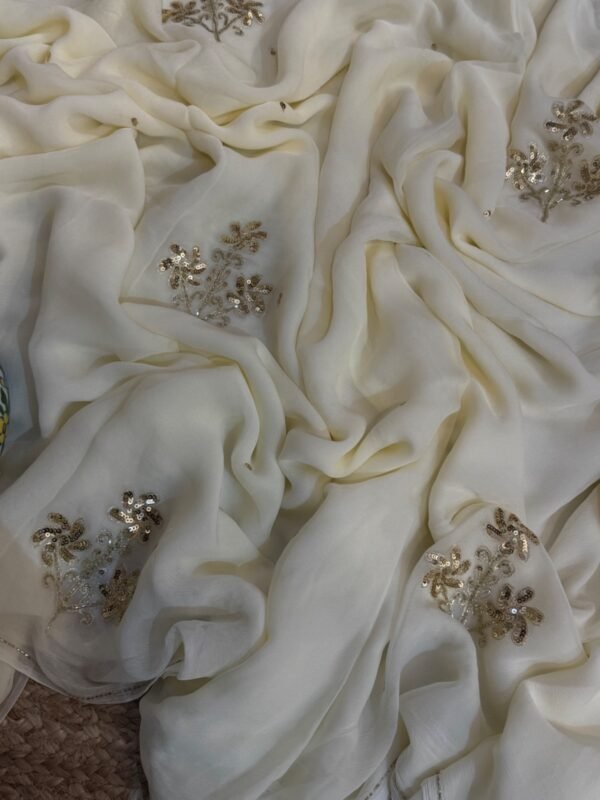Sequins Buta W2