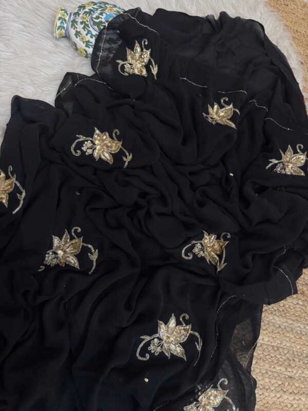 Sequins Buta Black