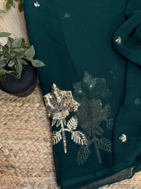 Sequins Buta 7