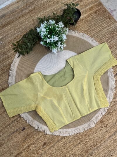 Side strechable solid colour blouse Lemon