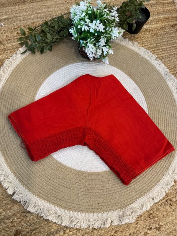 Side strechable solid colour blouse Red