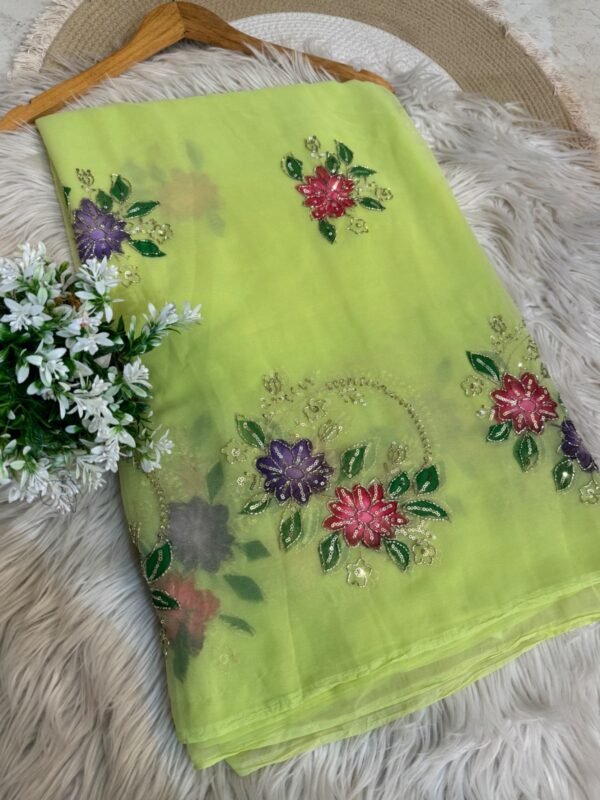 Brush paint with kardana and sequins Green