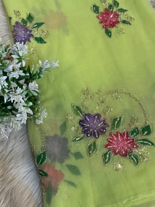 Brush paint with kardana and sequins Green