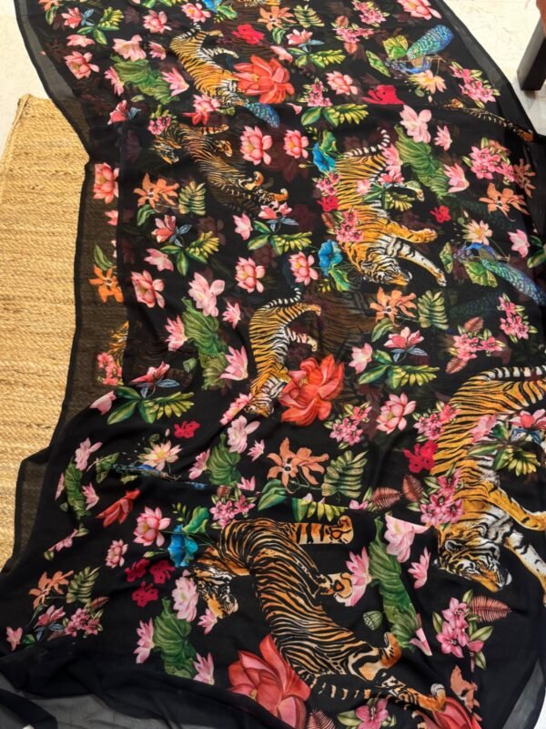 leopard digital print Black