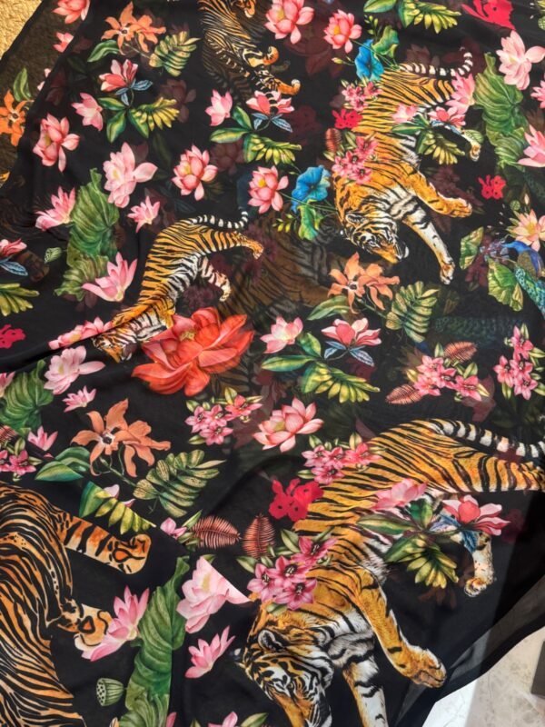 leopard digital print Black