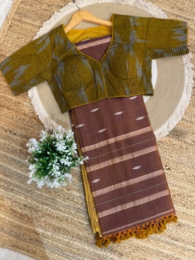 Handloom mul cotton saree + Side Stretchable Ikat print blouse
