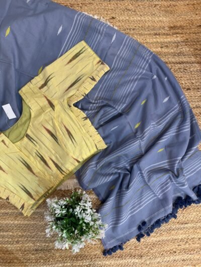 Handloom mul cotton saree + Side stretchable blouse