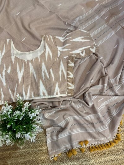 Side stretchable blouse + Handloom mul cotton saree